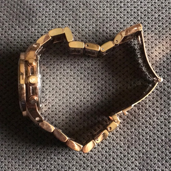 Michaels Kors Brown and Rose Gold Watch - Picture 3 of 4